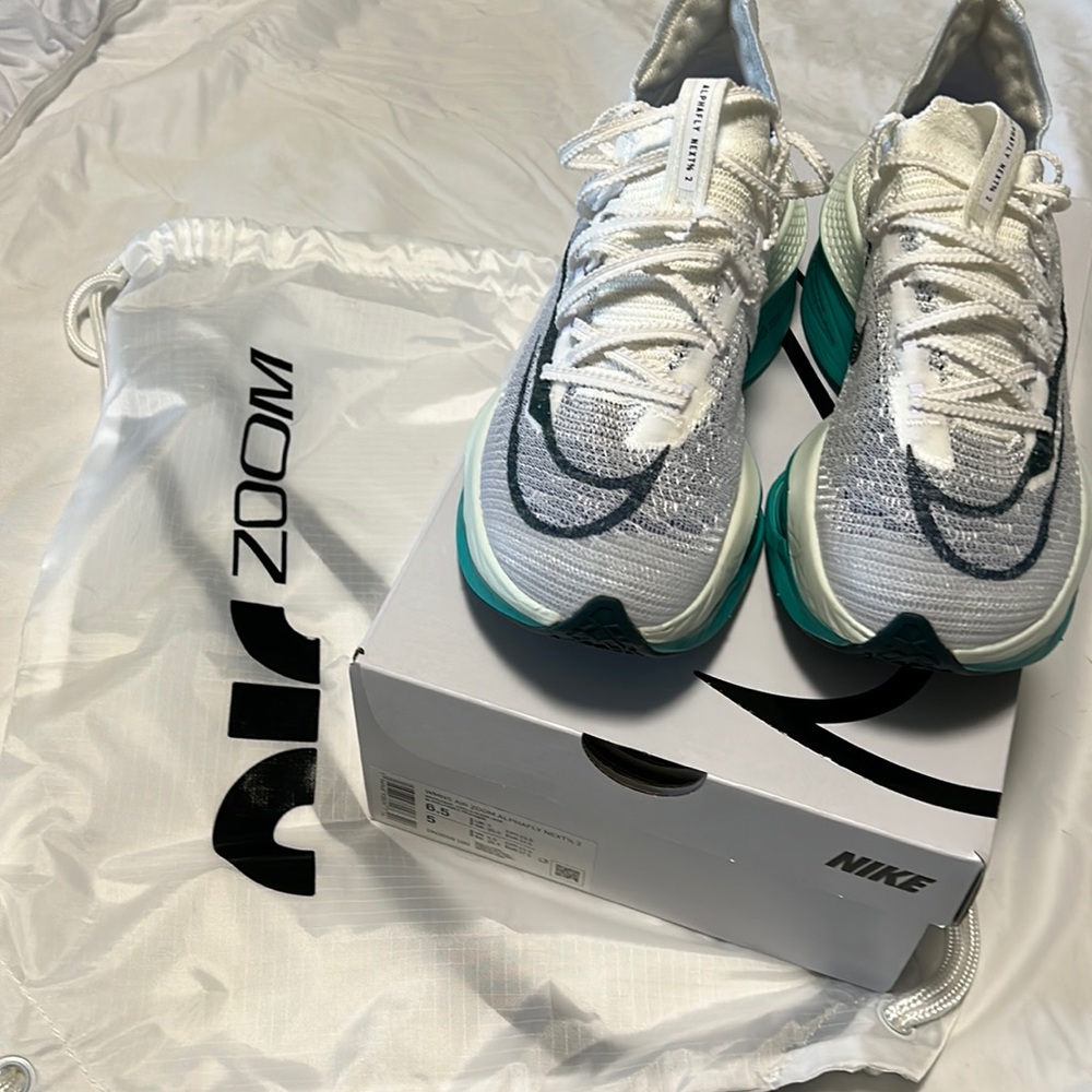 Nike Alpha Fly women’s 6.5